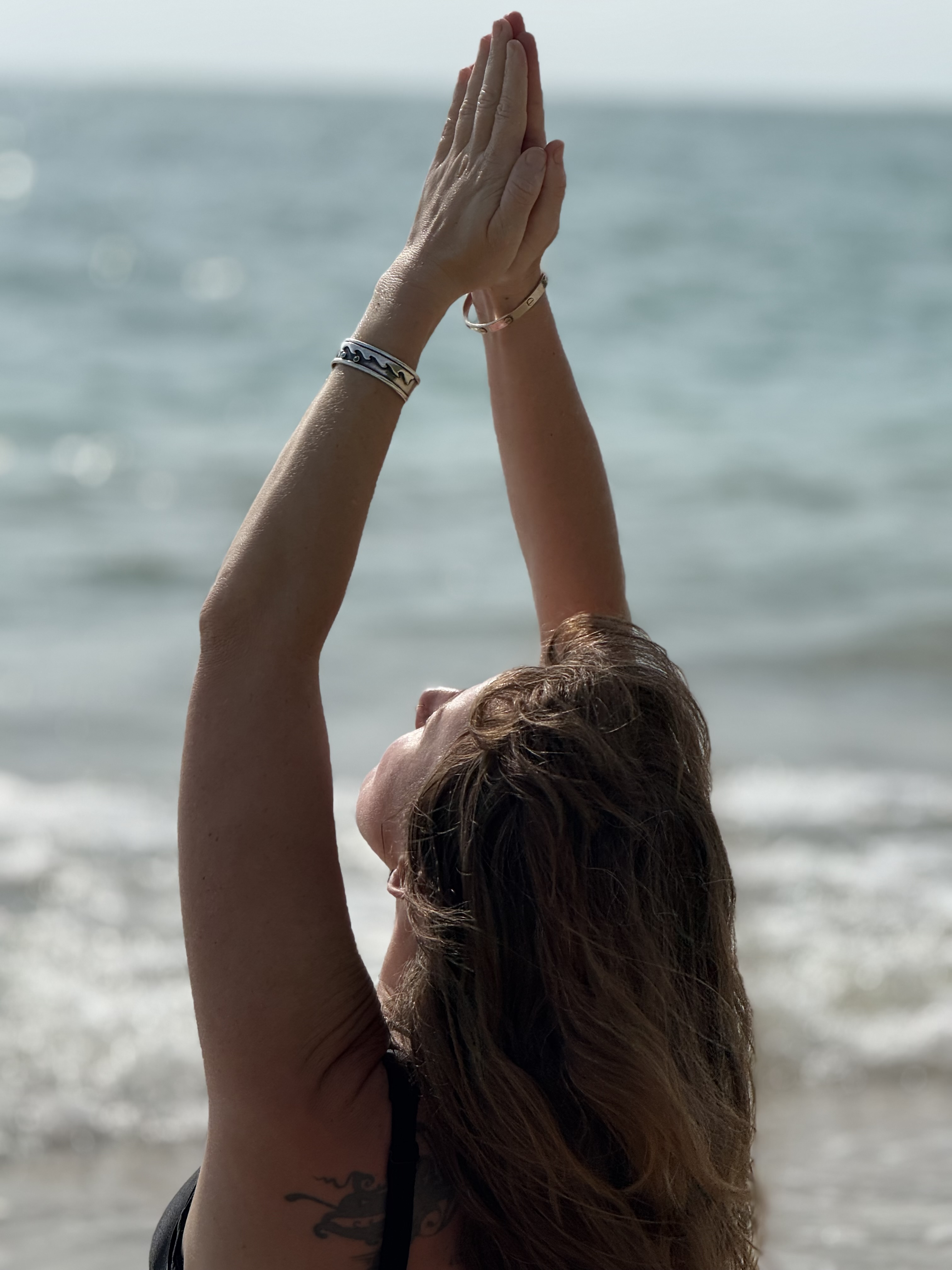 Tārini in practice at the sea